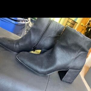 Black heeled bootie size 8